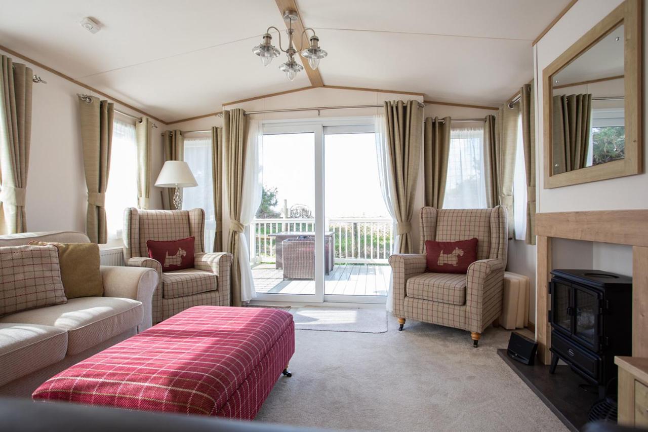 The Lakes Rookley Exterior foto Interior of a static